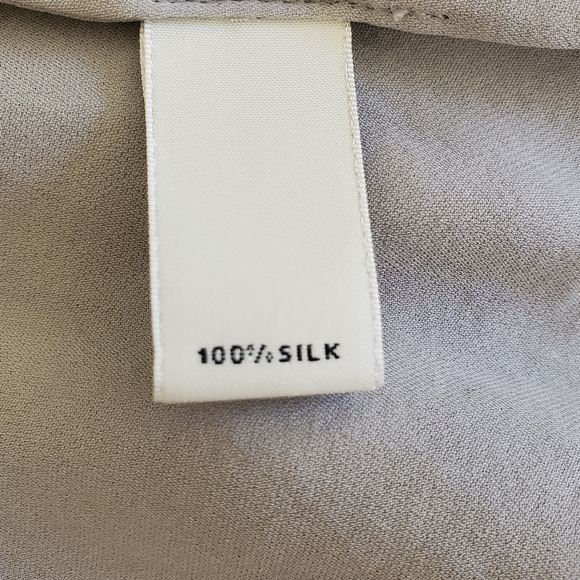 Banana Republic Silk Blouse - Picture 3 of 4